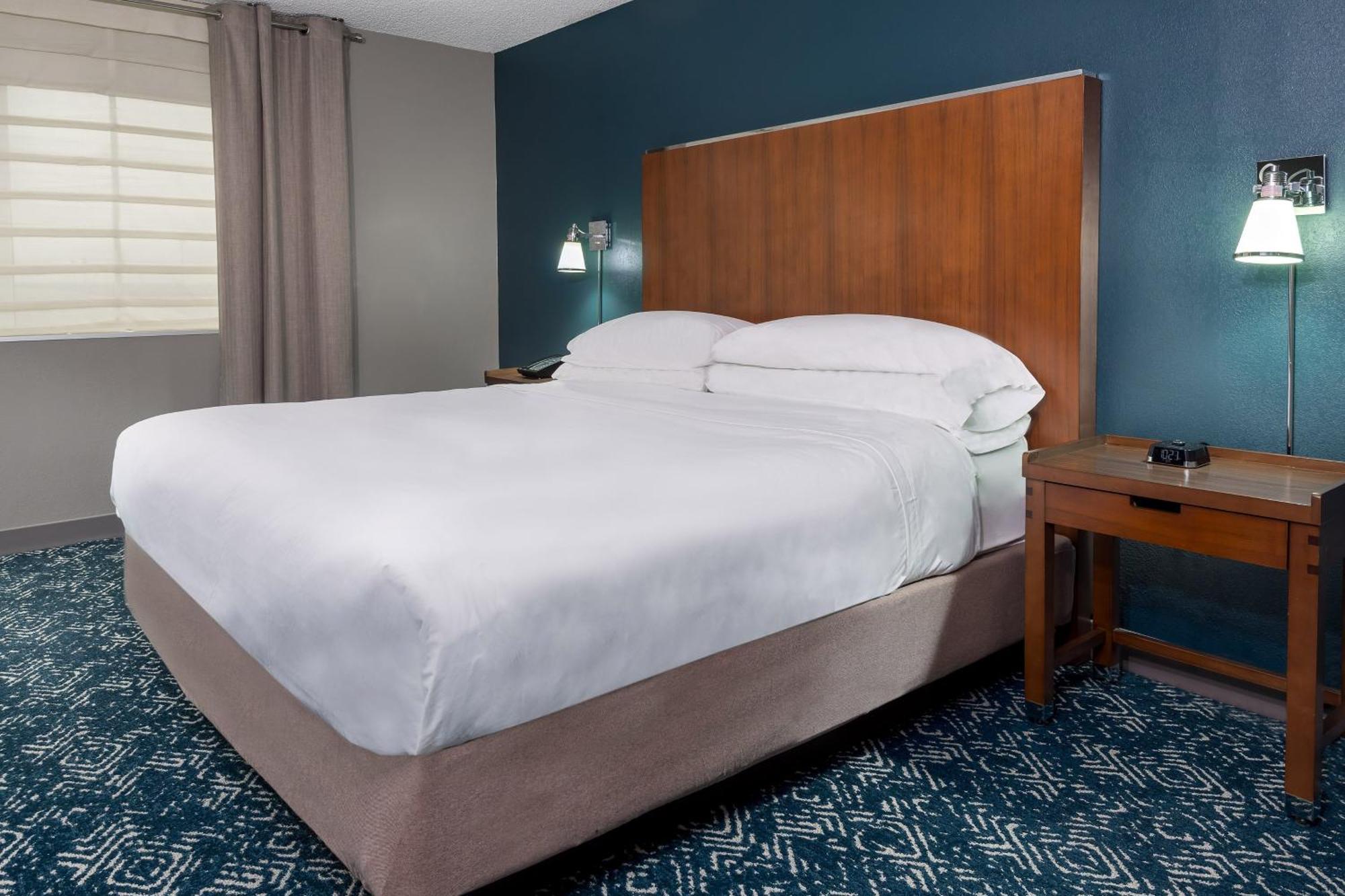 Junior Suite, 1 King, Whirlpool