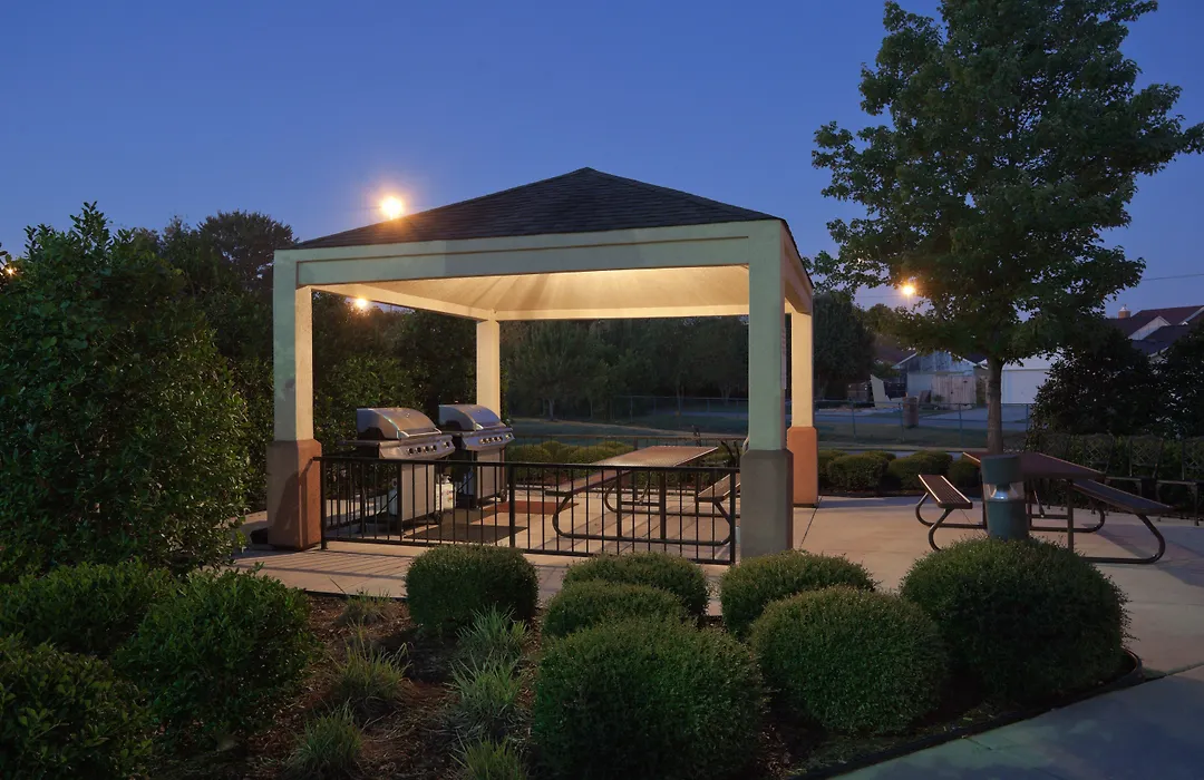 Sonesta Simply Suites Huntsville Research Park-1